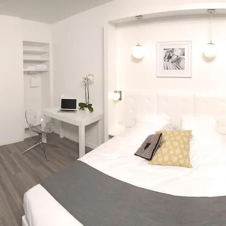 Calm Appart' & Hostel 3*