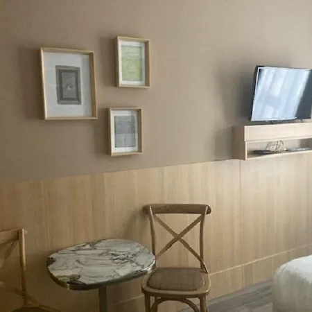 Calm Appart' & Hostel 3* Lille