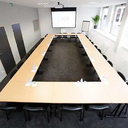 Calm Appart' & Hostel Aparthotel 3*