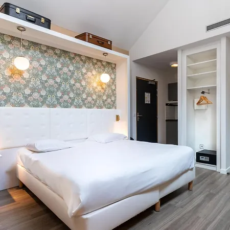 Calm Appart' & Hostel Aparthotel
