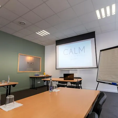 Aparthotel Calm Appart' & Hostel 3*
