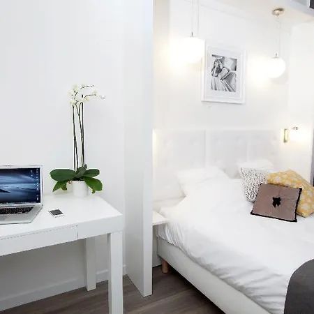 Calm Appart' & Hostel 3*